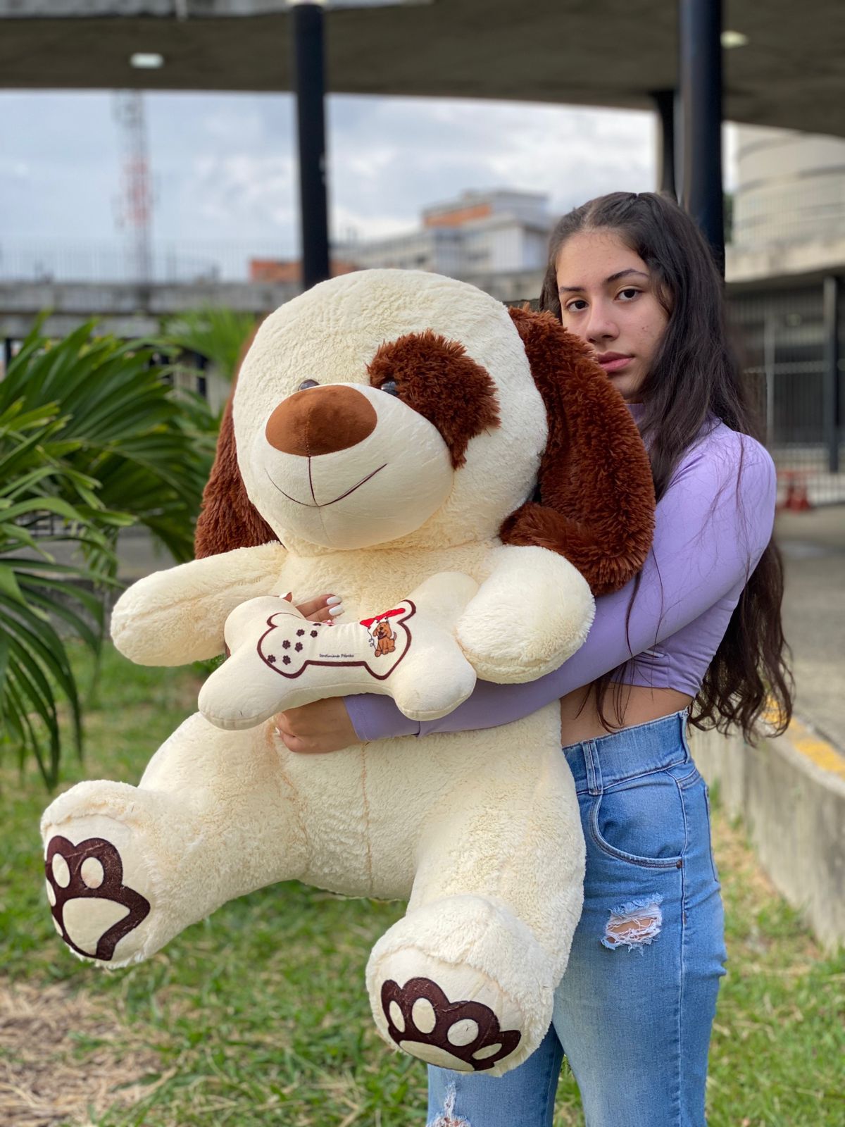 Peluche Perro con Hueso 1m - Suave y Tierno | DigitalStyle HUB